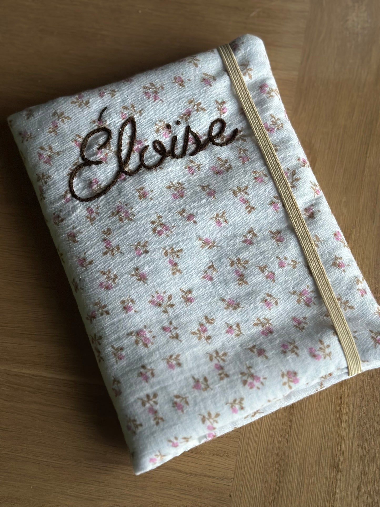 PROTÈGE CARNET DE SANTÉ - BOUQUET FLORAL